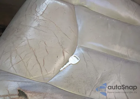 2005 GMC Yukon Slt из США, поврежденный, VIN 1GKEC13T65R226141